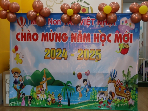CÁC BÉ KHAI GIẢNG NĂM HỌC 2024 - 2025