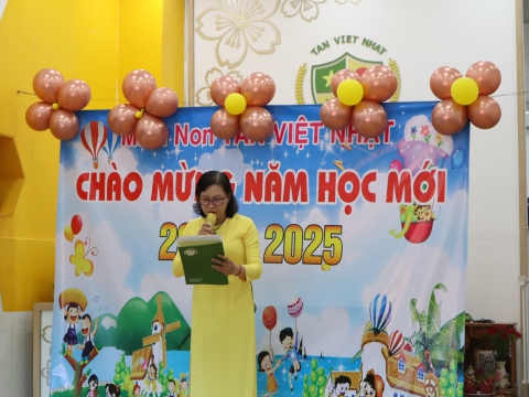 CÁC BÉ KHAI GIẢNG NĂM HỌC 2024 - 2025