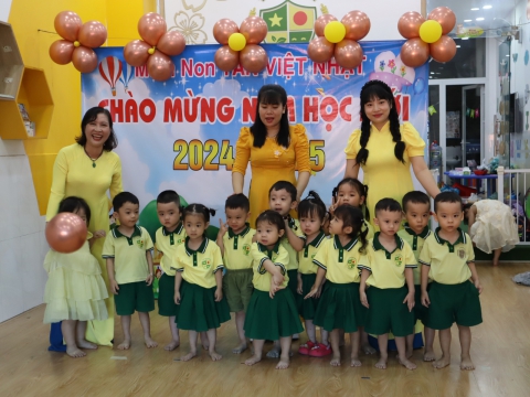 CÁC BÉ KHAI GIẢNG NĂM HỌC 2024 - 2025