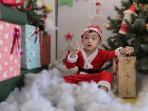 Ngày Noel Rực Rỡ tại Trường Mầm Non Tân Việt Nhật: Ca Hát, Văn Nghệ và Hình Ảnh Đáng Yêu của Các Bé