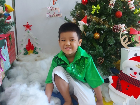 Ngày Noel Rực Rỡ tại Trường Mầm Non Tân Việt Nhật: Ca Hát, Văn Nghệ và Hình Ảnh Đáng Yêu của Các Bé