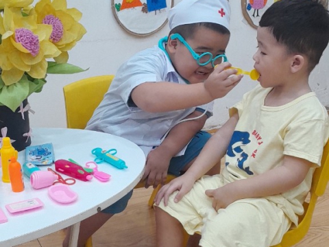 Hình ảnh các hoạt động học tập, vui chơi của cô và trò Mầm Non Tân Việt Nhật