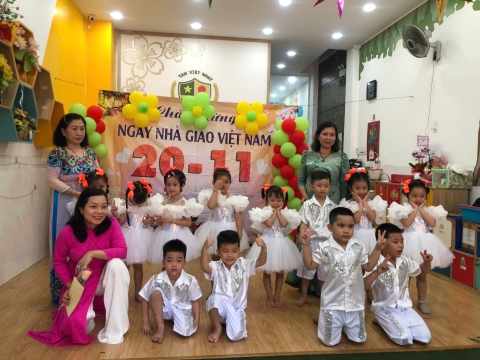 Hình ảnh các hoạt động học tập, vui chơi của cô và trò Mầm Non Tân Việt Nhật