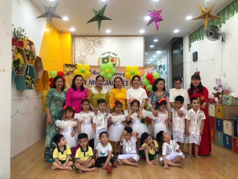 Hình ảnh các hoạt động học tập, vui chơi của cô và trò Mầm Non Tân Việt Nhật