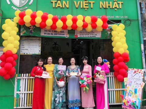Hình ảnh các hoạt động học tập, vui chơi của cô và trò Mầm Non Tân Việt Nhật