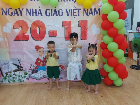 Hình ảnh các hoạt động học tập, vui chơi của cô và trò Mầm Non Tân Việt Nhật