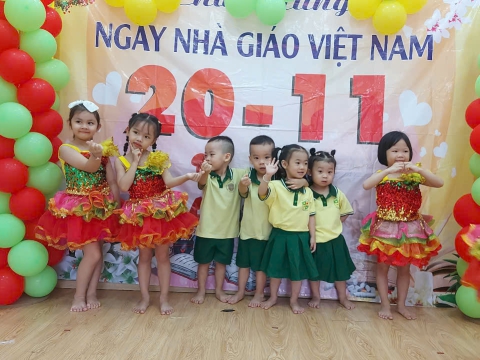 Hình ảnh các hoạt động học tập, vui chơi của cô và trò Mầm Non Tân Việt Nhật
