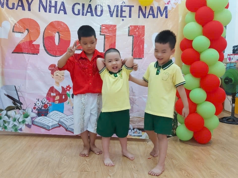 Hình ảnh các hoạt động học tập, vui chơi của cô và trò Mầm Non Tân Việt Nhật