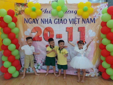 Hình ảnh các hoạt động học tập, vui chơi của cô và trò Mầm Non Tân Việt Nhật