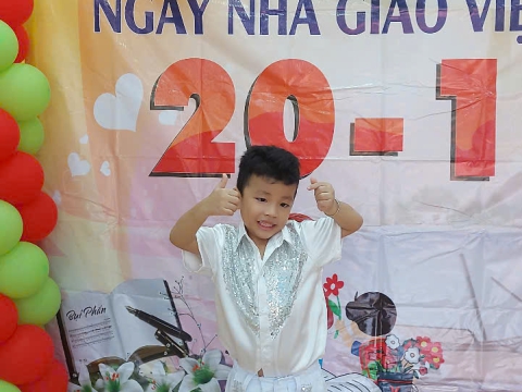 Hình ảnh các hoạt động học tập, vui chơi của cô và trò Mầm Non Tân Việt Nhật