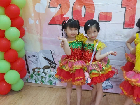 Hình ảnh các hoạt động học tập, vui chơi của cô và trò Mầm Non Tân Việt Nhật